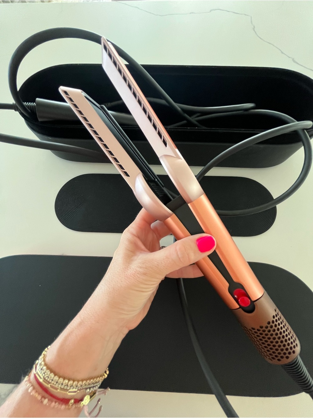 Dyson Limited Edition Airstrait™ Wet-to-Dry Straightener in Amber Silk Like New - Picture 4 of 10